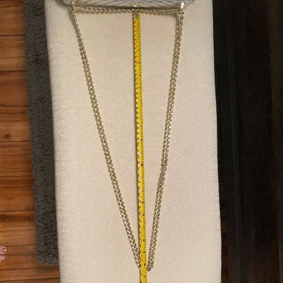 🤑PART OF ANY 3 FOR $10🤑  PRISTINE CONDITION VS Silver Metallic bag, - Picture 9 of 12